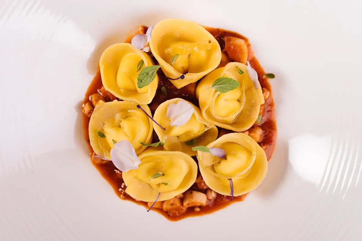 Cappelletti Tenuta del Buonamico, il trionfo dei vini bianchi nella Toscana dei rossi