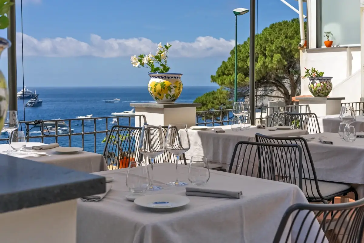 Cucina mediterranea con vista mare Capri e Napoli, belle e buone anche in autunno