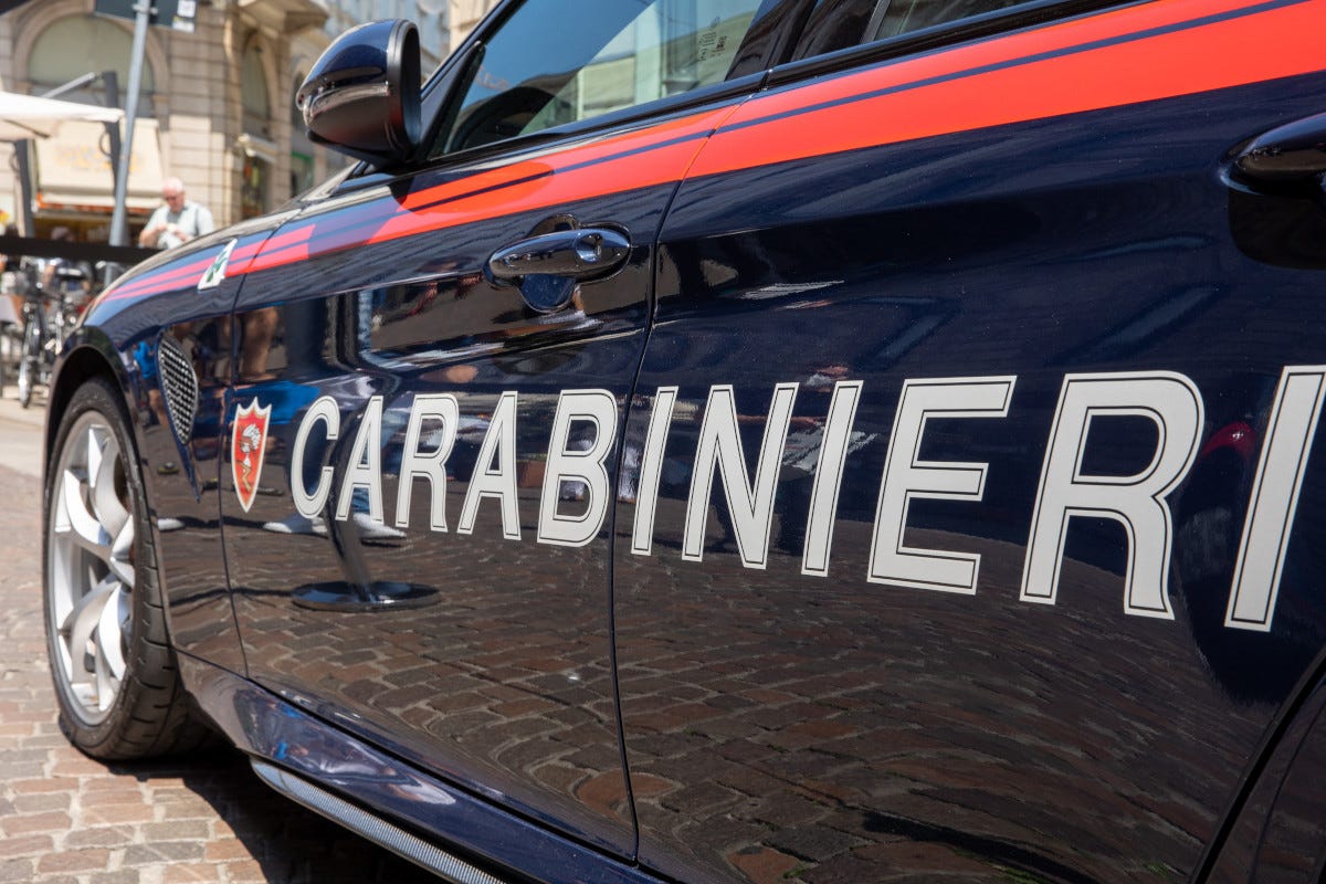 Droga consegnata nei sacchetti del pane: 9 arresti in un panificio di Catania