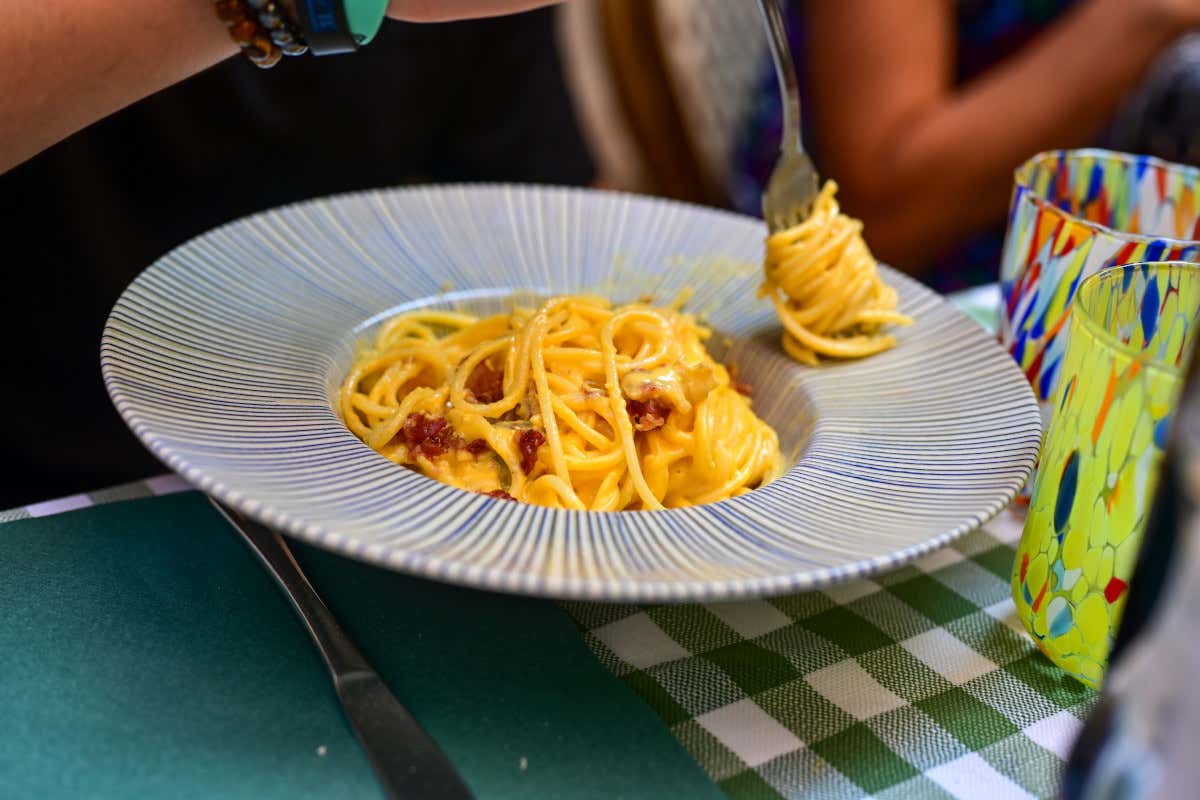 La carbonara, per un italiano su due (48,6%), è da “10 e lode”