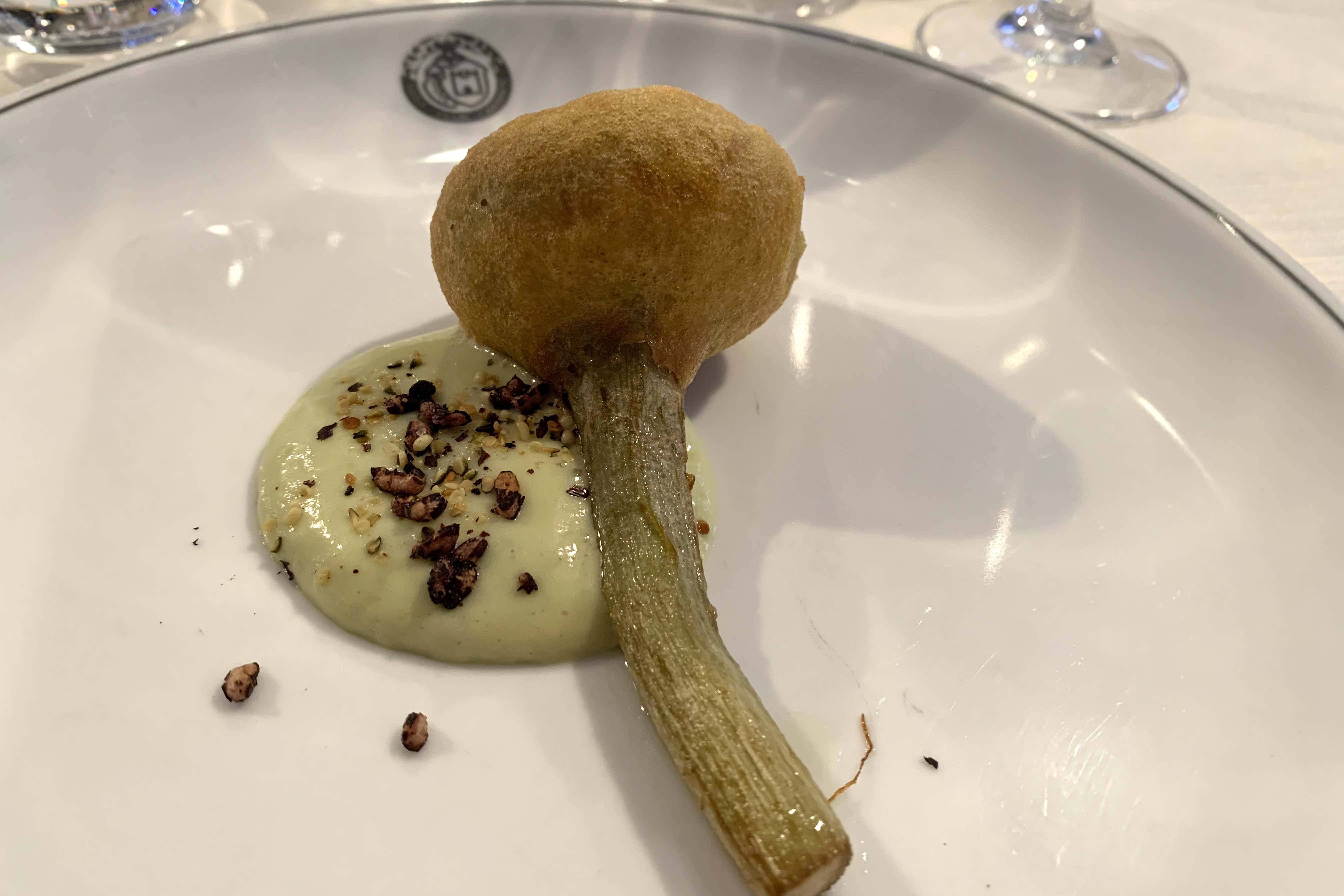 Il Bignè di carciofo di Claudio Sadler Dieci anni di Ristogolf: si festeggia a tavola