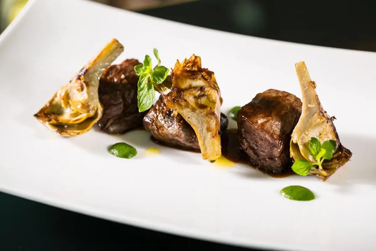 Il carciofo al ristorante Settimo e un simbolo di romanit&agrave; Carciofo, l'ottavo re di Roma: i consigli dei cuochi per celebrarlo al meglio