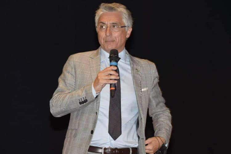 Carlo Bo, sindaco di Alba. Fonte: Accademia del Tartufo nel Mondo Alba e Sant'Angelo in Vado. Gemellaggio in vista