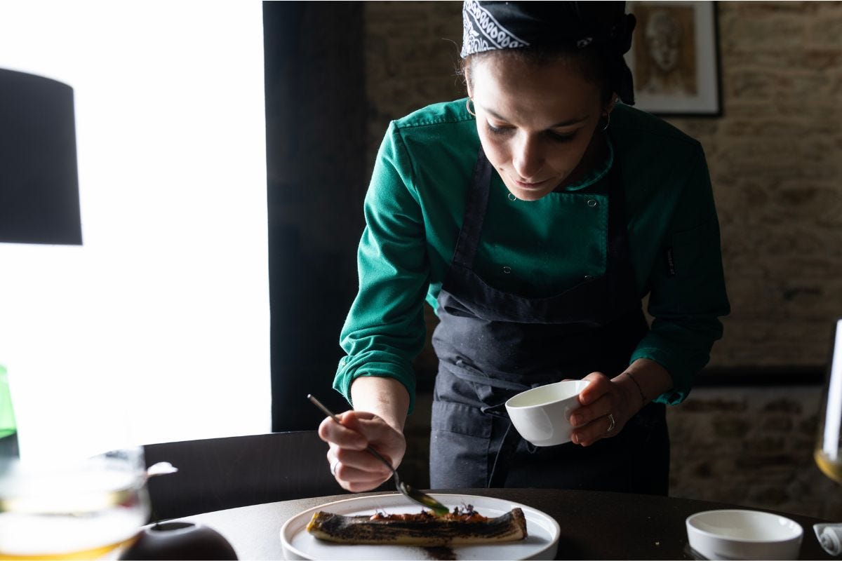 Donne in cucina, chef Carlotta Delicato: «Ci sottovalutano? Critiche maschiliste»