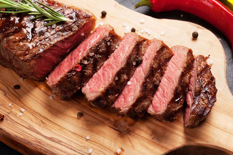 (La carne aiuta le cure contro il tumore Sì a 500 g di rossa a settimana nella dieta)