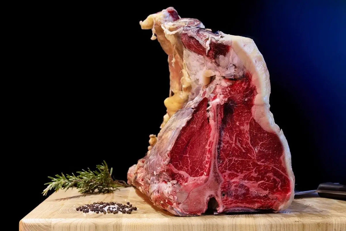 Carne, la regina Oltre il negozio di quartiere: a Roma Carne e Bottega