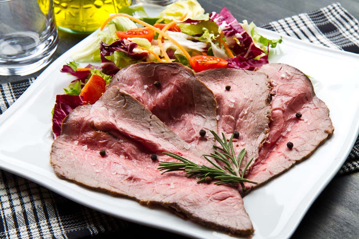 Carne in estate, sì o no? I miti da sfatare e i consigli della nutrizionista Carne in estate, sì o no? I miti da sfatare e i consigli della nutrizionista