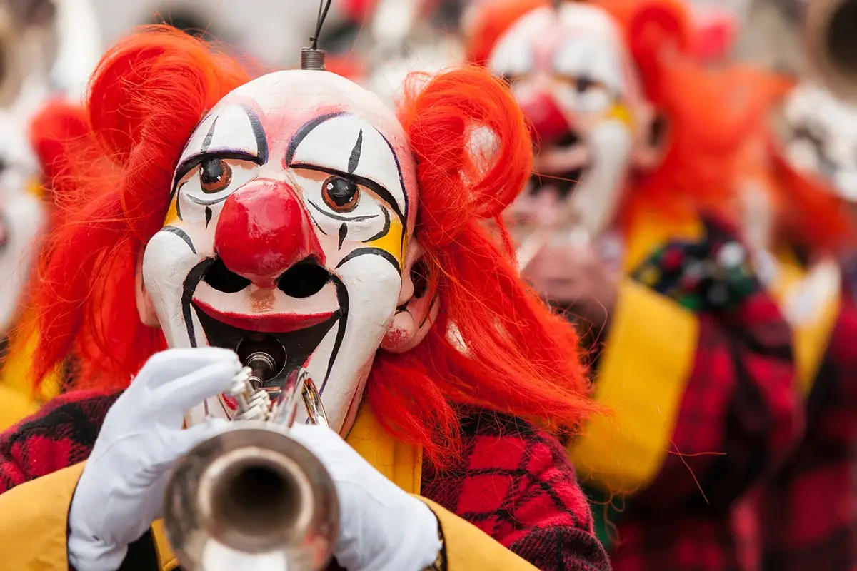 Il Carnevale è patrimonio immateriale Unesco Arte, architettura ed esperienze: ecco Bailea, la New York della Svizzera