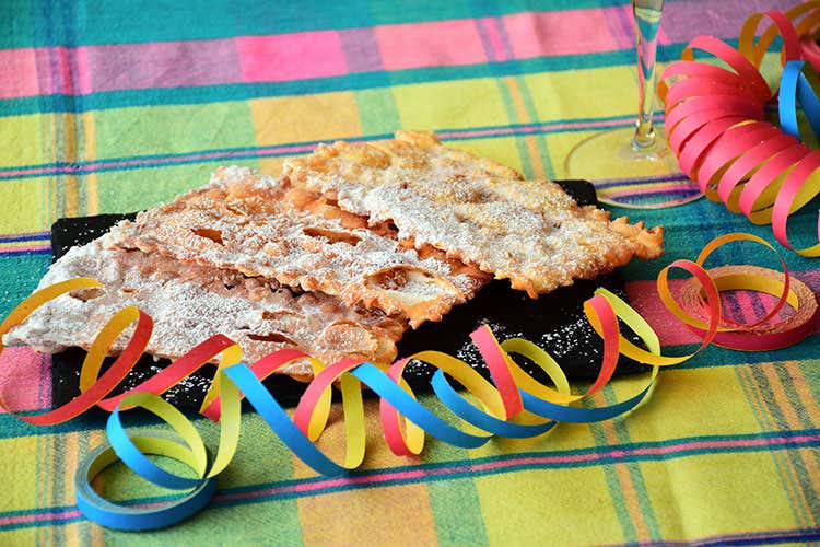 Le chiacchiere valgono la met&agrave; del business dei dolci di Carnevale - Il business dei dolci di Carnevale.Mezzo miliardo per chiacchiere e frittelle