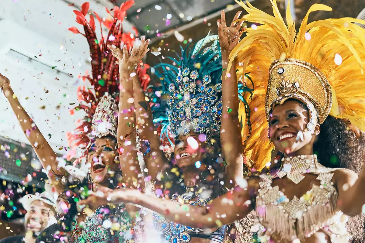 Trona il Carnevale di Rio Rio de Janeiro, dopo due anni torna il Carnevale