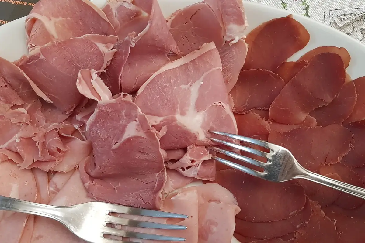 I salumi dell'azienda&nbsp; Le Carni del Bosco Sant&rsquo;Uberto: buone, sane e nutrienti