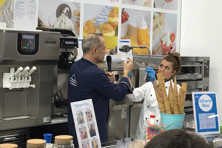 (Carpigiani, formazione a ciclo continuo e attrezzature che guardano avanti) (Carpigiani, formazione a ciclo continuo e attrezzature che guardano avanti)