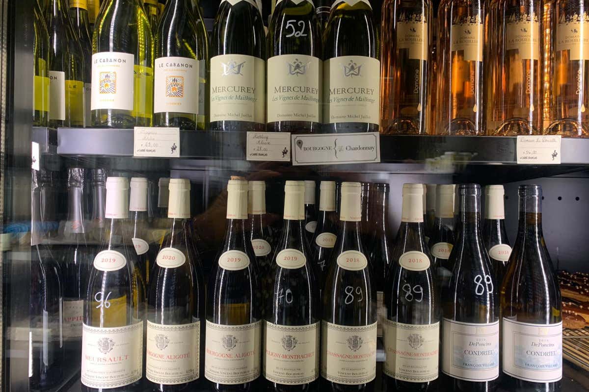 La cave dei vini Le Carré Français, goloso angolo di Bretagna a Roma La cave dei vini Le Carré Français, goloso angolo di Bretagna a Roma
