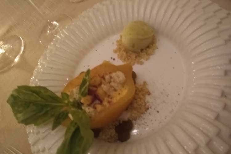 Il Limone bio 2.0 Al Belvedere dell'Hotel Caruso lo chef Di Raffaele fa incontrare terra e mare nei piatti