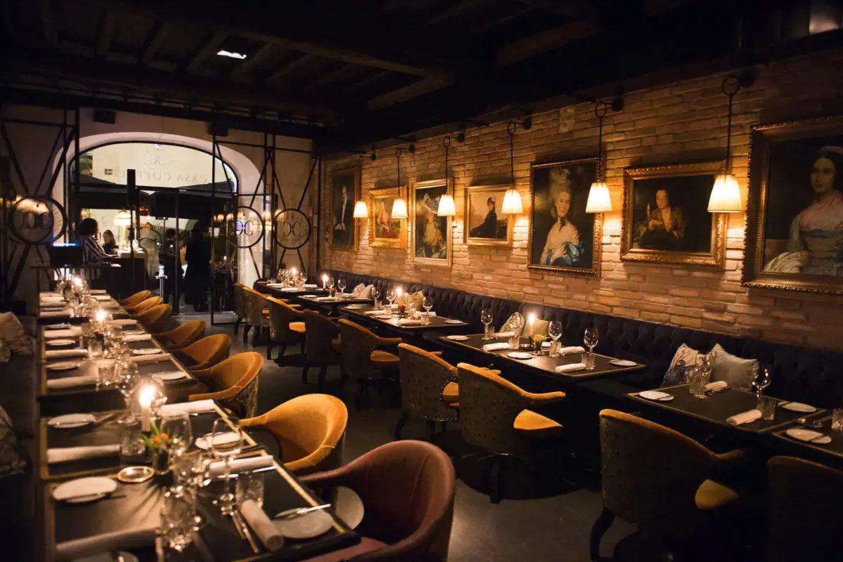 La sala di Casa Coppelle Dall'aperitivo al dopocena, a Casa Coppelle un'esperienza senza interruzioni