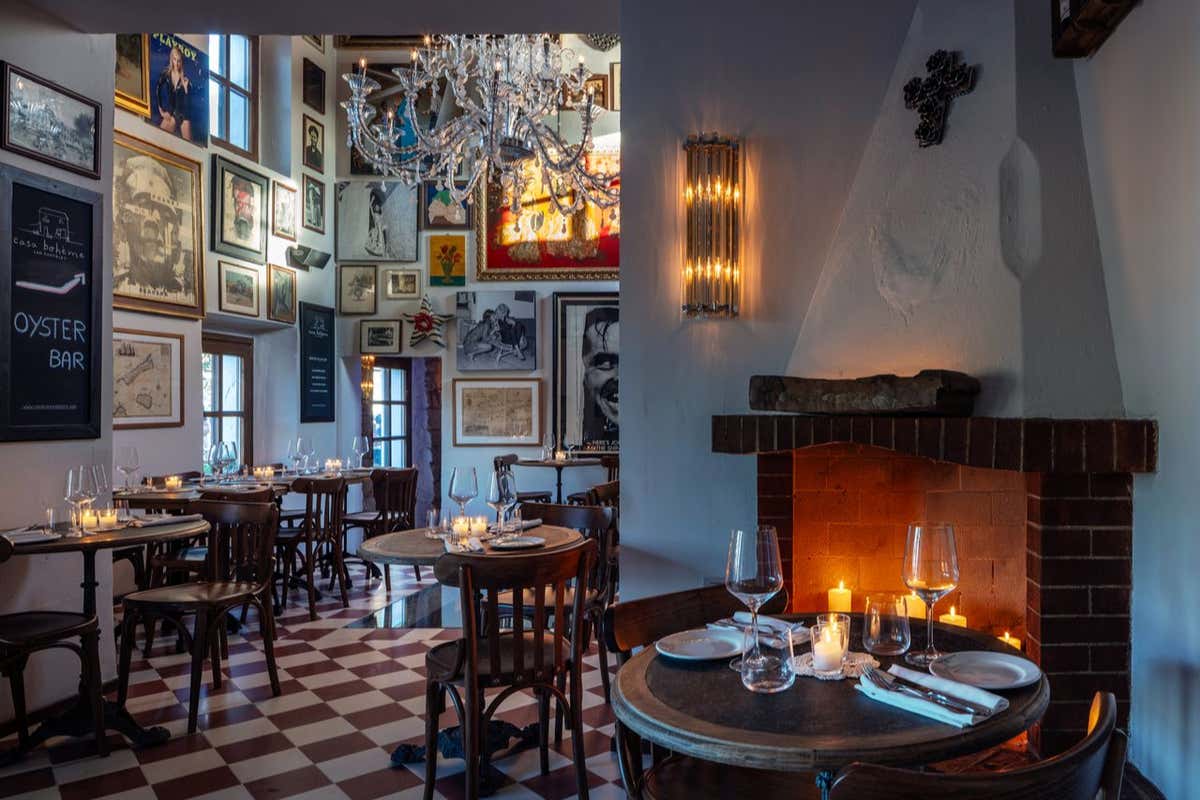 Dimentica i soliti ristoranti: in Gallura c’è un luogo che sembra uscito da un film Dimentica i soliti ristoranti: in Gallura c’è un luogo che sembra uscito da un film