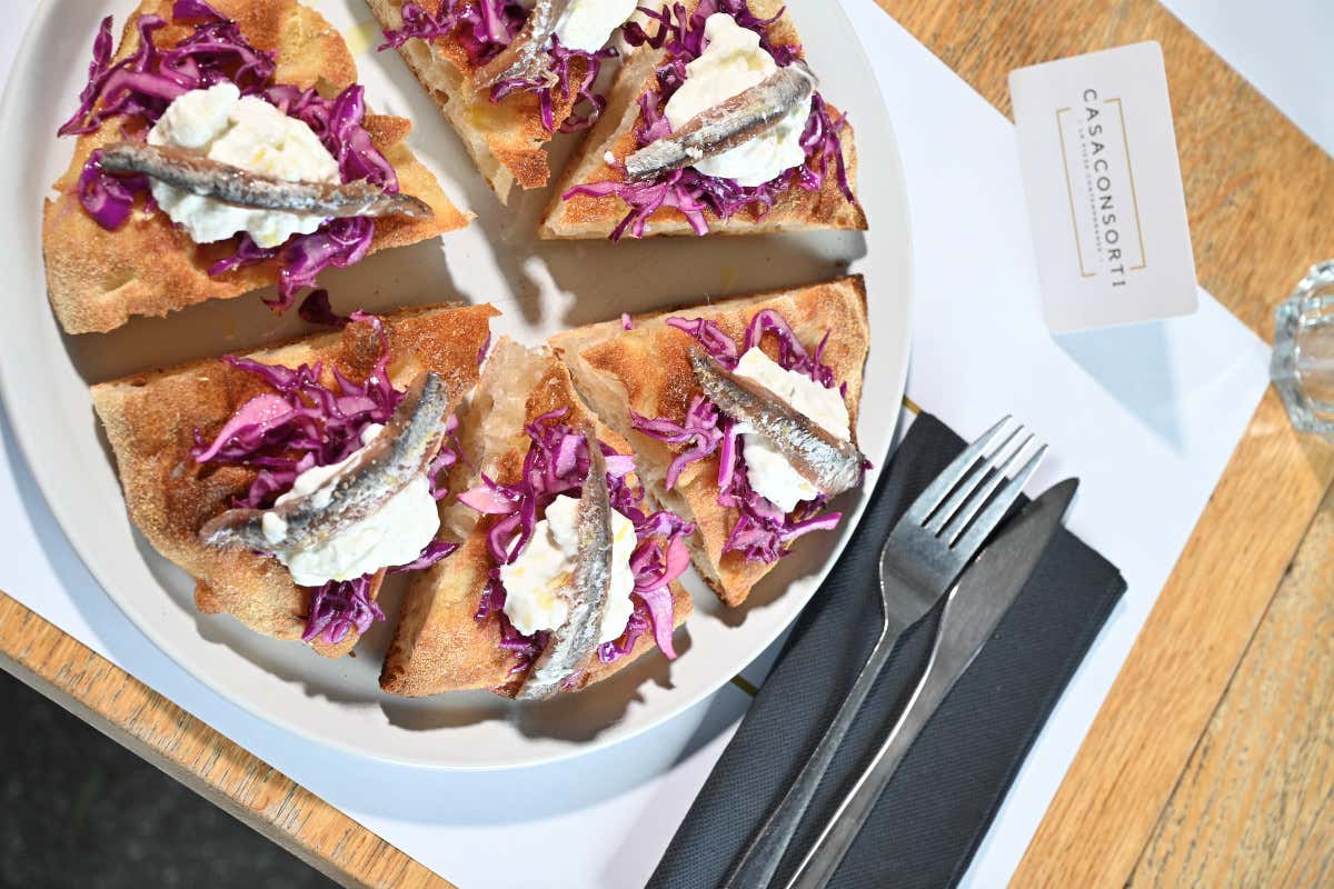 Contemporanea romana baciata e al padellino: è la pizza di Casa Consorti