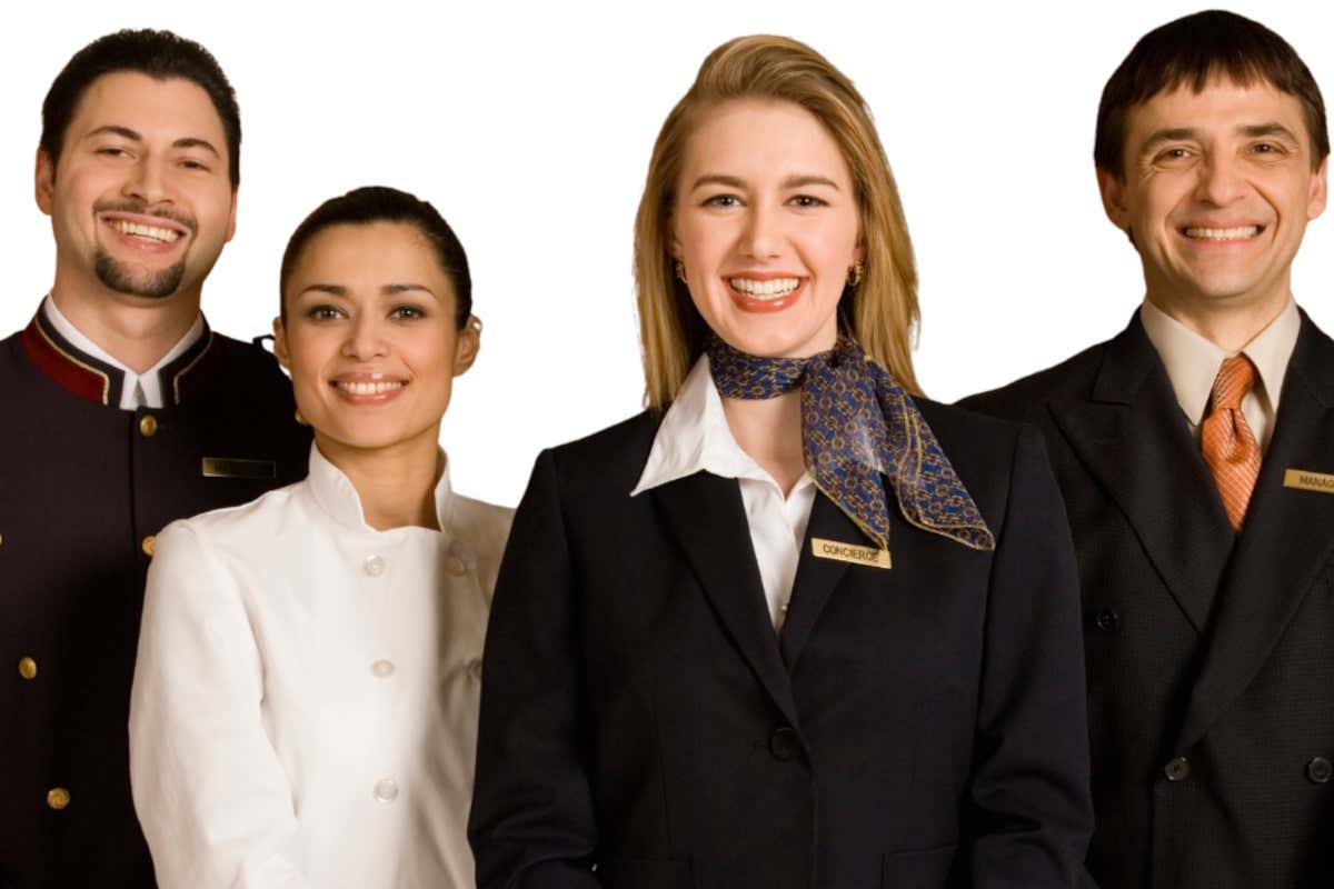 Dal concept al capo, la strategia sartoriale che veste cucine, sale e hotellerie Dal concept al capo, la strategia sartoriale che veste cucine, sale e hotellerie