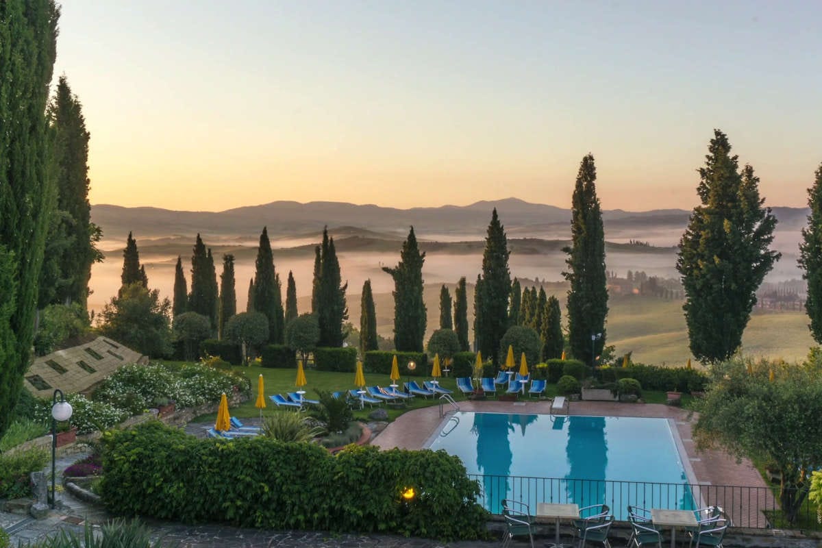 la vista panoramica dal Hotel Casanova Orcia Doc, tradizione ed alta enologia tra le colline senesi