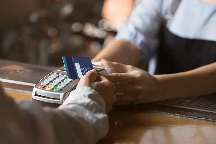 Gli italiano preferiscono il cashless, almeno a parole Sulla carta gli italiani preferiscono il cashless. Emilia e Puglia le regioni pi&ugrave; smart