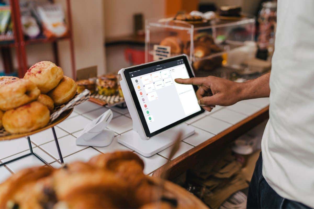 Cena, il trend è di anticiparla. Aumentano i pagamenti digitali fra le 18 e le 21 