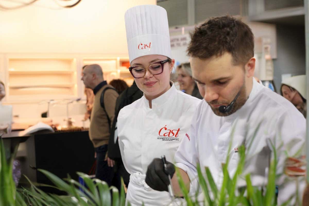 Formazione e competizioni: Cast di nuovo protagonista a Sigep World