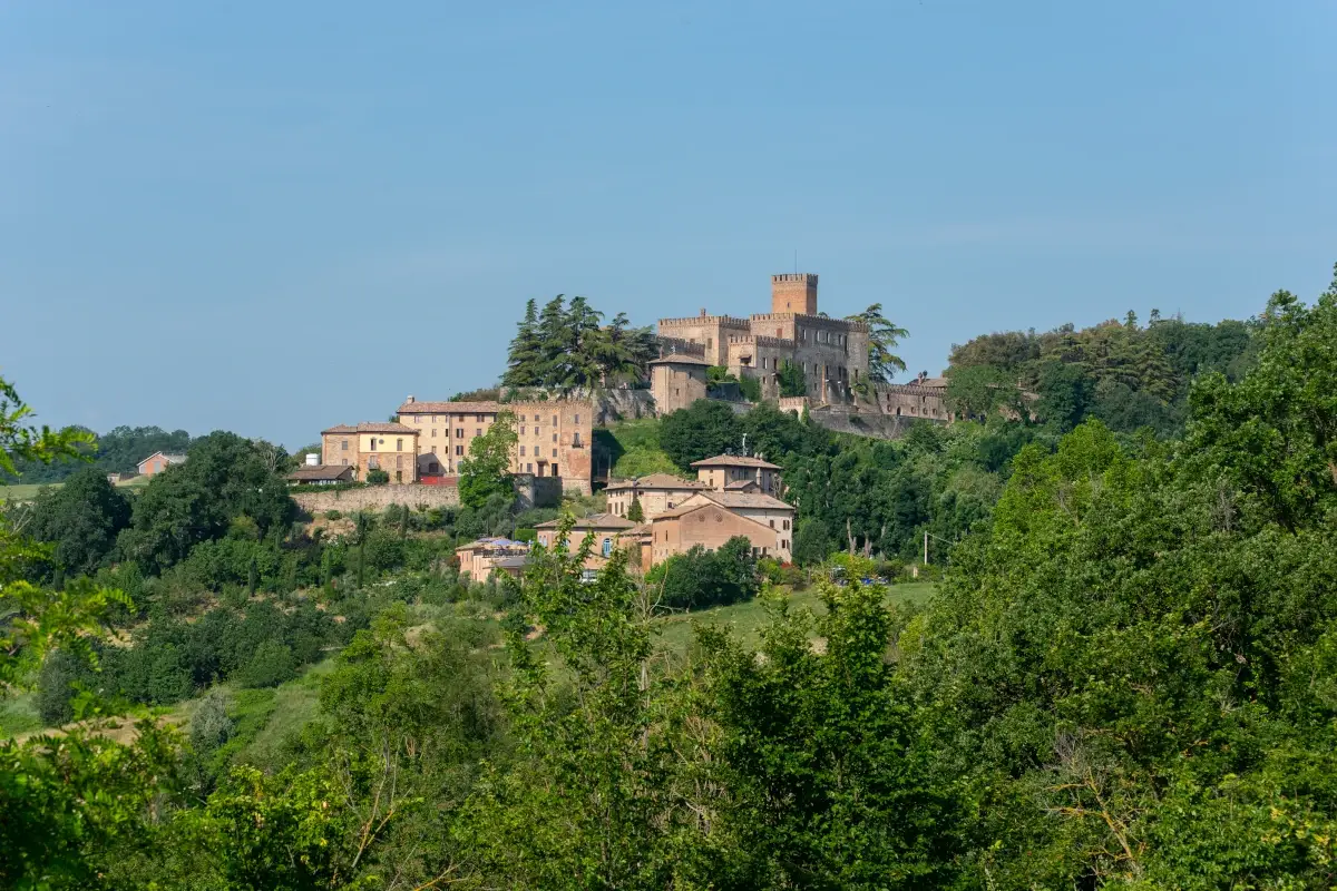 Castello di Tabiano Dormire nei castelli? Si pu&ograve;, ed &egrave; un'esperienza indimenticabile