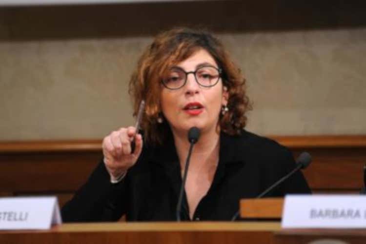 Dpcm, aiuti anche a chi non chiude La promessa di Laura Castelli (5 stelle)