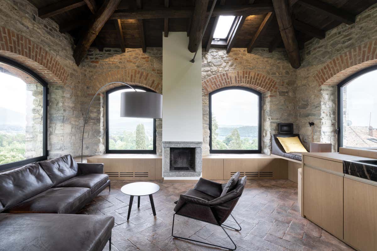 Una camera del Relais Castello di Casiglio Il Castello di Casiglio, un relais 4 stelle con 700 anni di storia