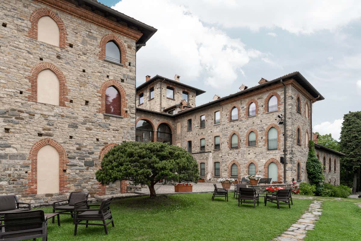 Il Castello di Casiglio, relais a 4 stelle Il Castello di Casiglio, un relais 4 stelle con 700 anni di storia