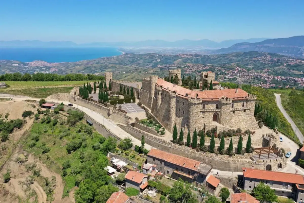 Offerta mirata per i turisti Castello di Rocca Cilento, luogo magico culla della Dieta mediterranea