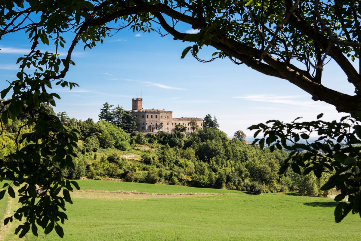 Castello di Tabiano  Cibo, natura e cultura: sono gli ingredienti dell'estate emiliana