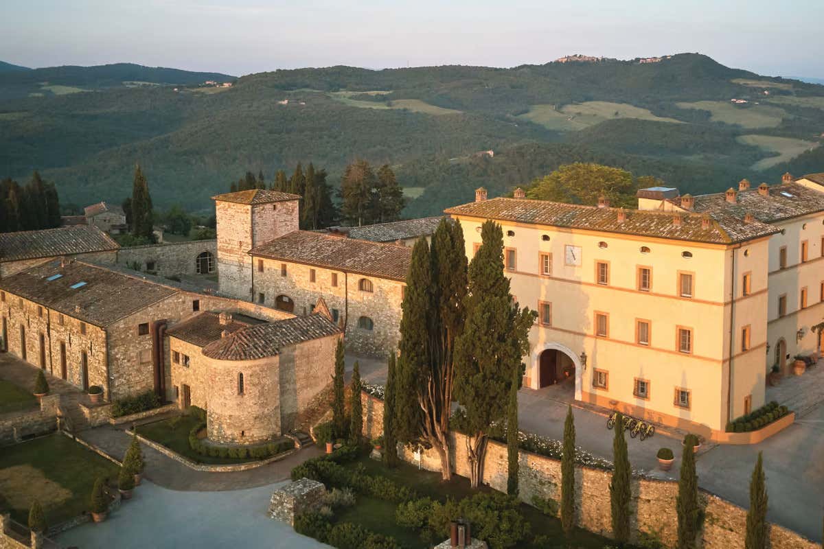 Castello di Casole, dove la storia incontra l'ospitalità di lusso e l'alta cucina