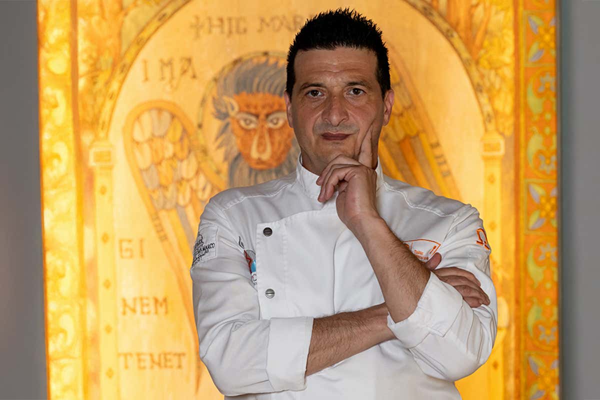 Un castello barocco dove si beve vino nel palmento storico più grande dell’Etna Un castello barocco dove si beve vino nel palmento storico più grande dell’Etna