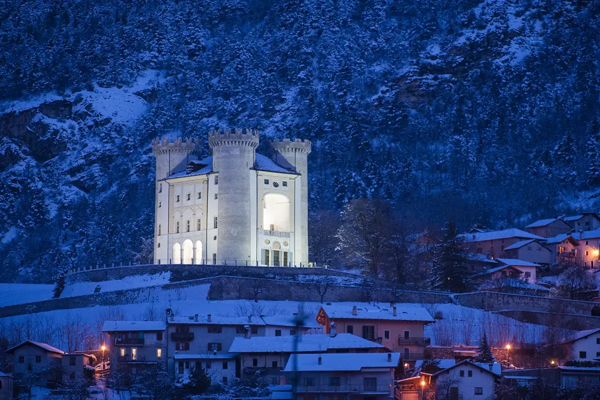 Le sale oggetto di restauro accolgono la collezione dell&rsquo;Acad&eacute;mie Saint-Anselme Vivere una favola di Natale? Apertura straordinaria del castello di Aymavilles