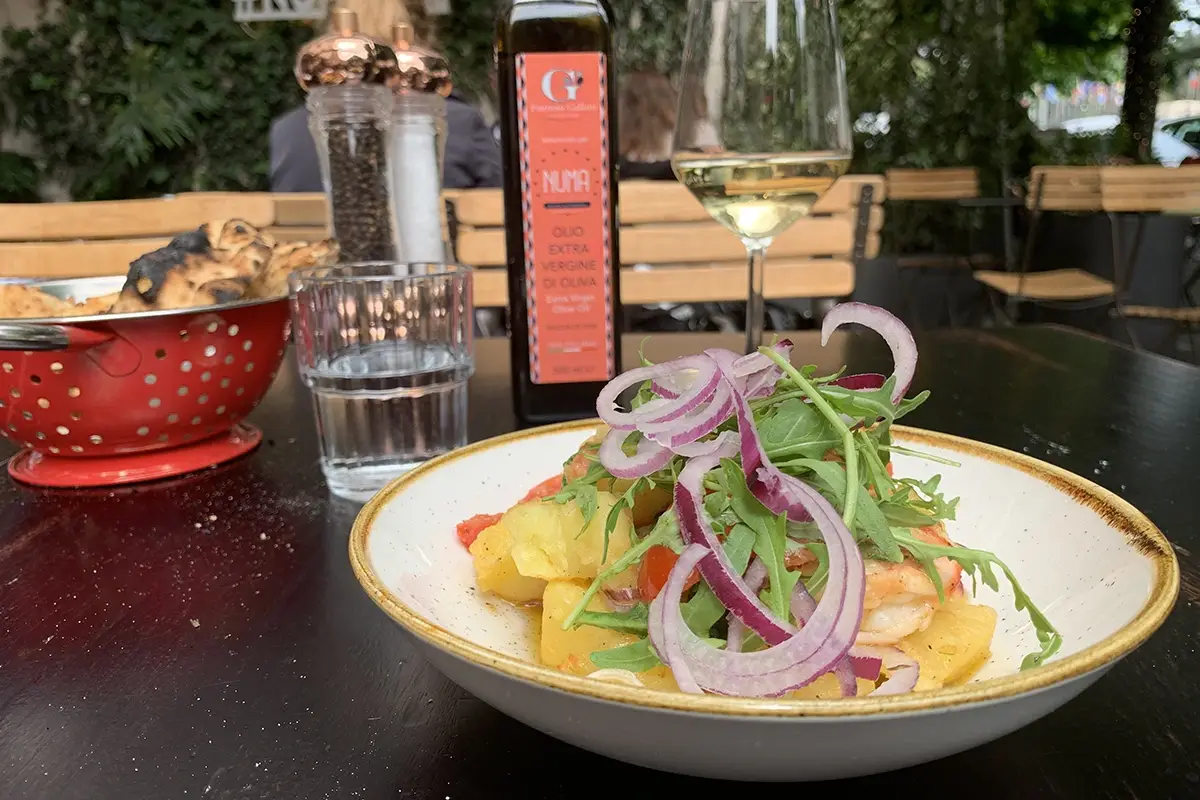 Catalana di gamberoni Numa, la giostra gastronomica di Davide Cianetti che sa di Roma