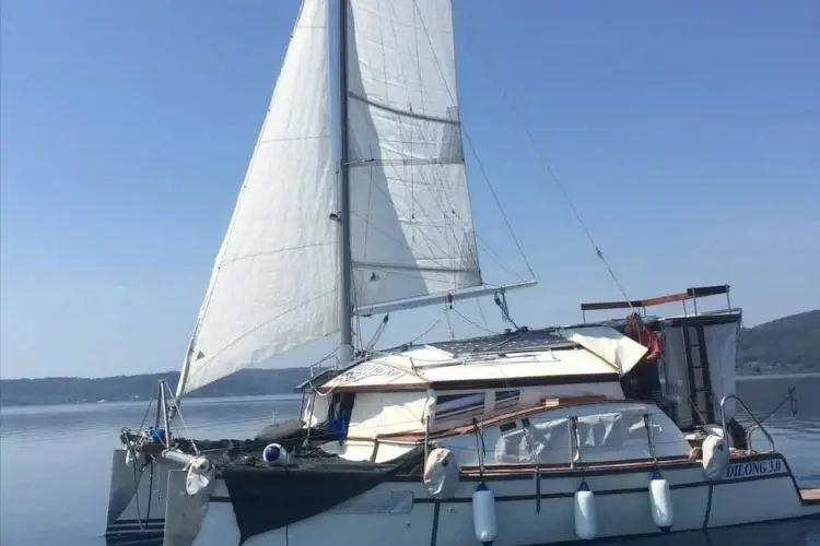 Alla scoperta del lago di Bracciano in catamarano