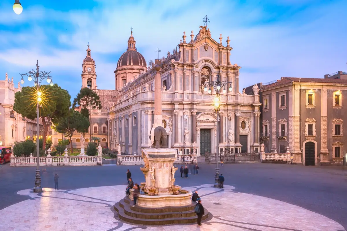 Catania Le citt&agrave; italiane tornano a piacere agli stranieri: domina Roma, la sorpresa &egrave; Catania