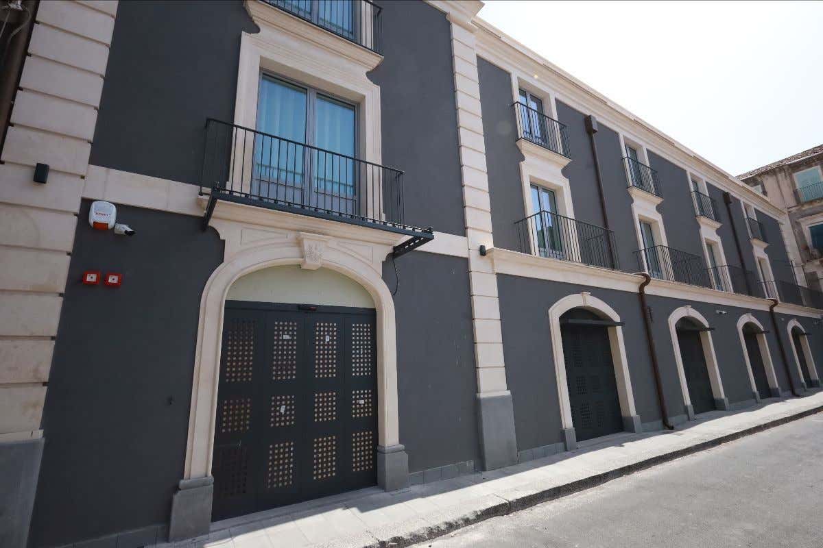 Palazzo Sangiorgio, a Catania arriva un nuovo hotel di lusso Palazzo Sangiorgio, a Catania arriva un nuovo hotel di lusso