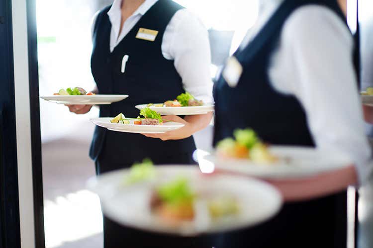 Altro allarme dal mondo del catering - Catering, fatturati giù del 90% «Incentivare i consumi o moriamo»