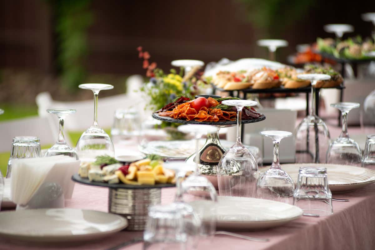 Banqueting e catering crescono, ma resta l’allarme per l’abusivismo Banqueting e catering crescono, ma resta l’allarme per l’abusivismo