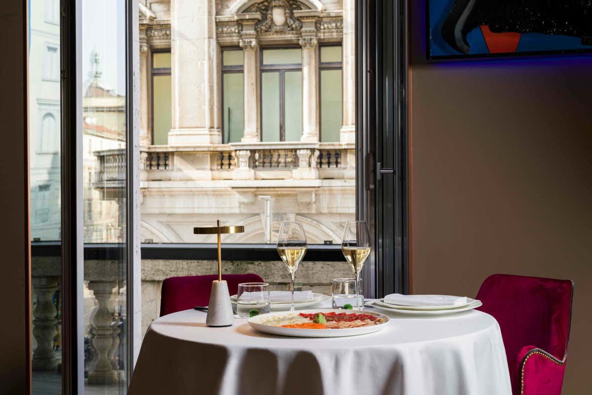 A Milano c'è un ristorante segreto che unisce arte e cucina nippo-messicana A Milano c'è un ristorante segreto che unisce arte e cucina nippo-messicana