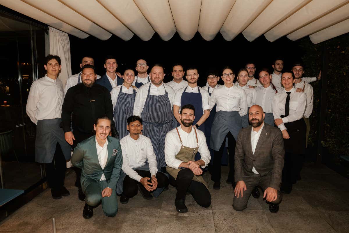 Gli chef Parisi e Valbuzzi incantano in una cena a quattro mani al Filario Gli chef Parisi e Valbuzzi incantano in una cena a quattro mani al Filario