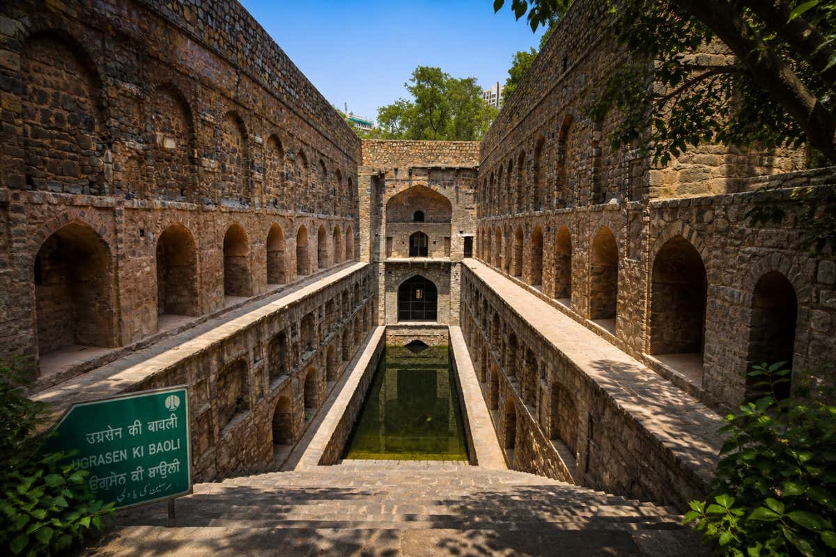 Ugrasen ki Baoli, un antico e suggestivo pozzo a gradini di Delhi
