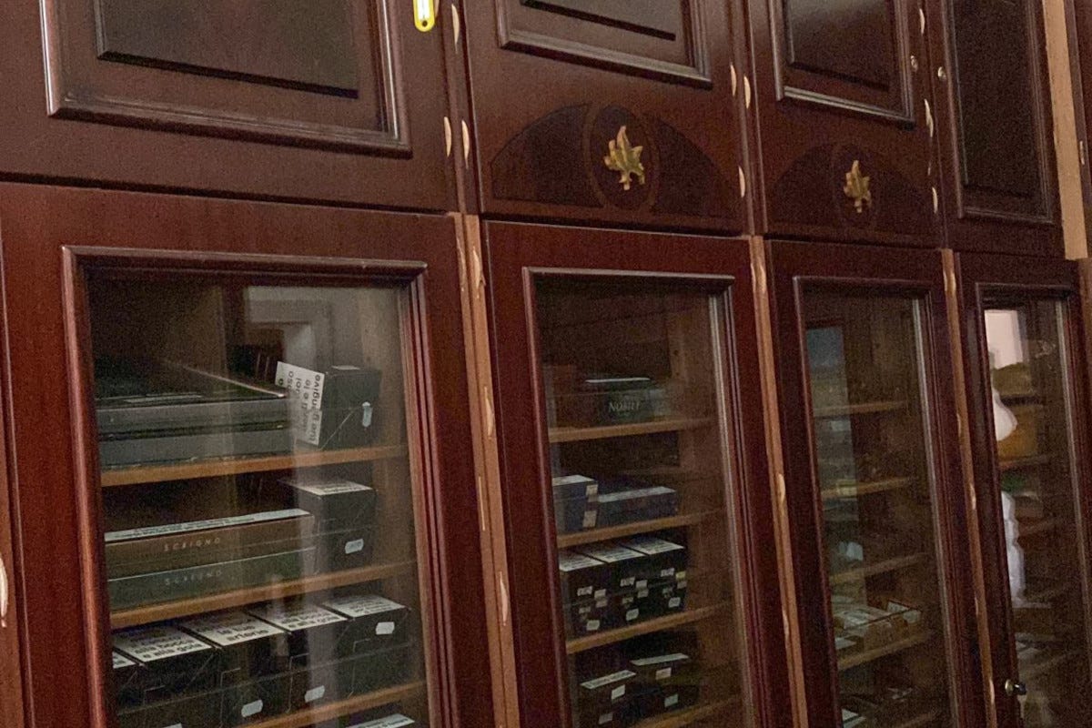 Il Caveau di sigari del Club Maledetto Toscano Maledetto toscano: nasce il primo caveau del Sigaro Toscano, una collezione da oltre 5mila modelli