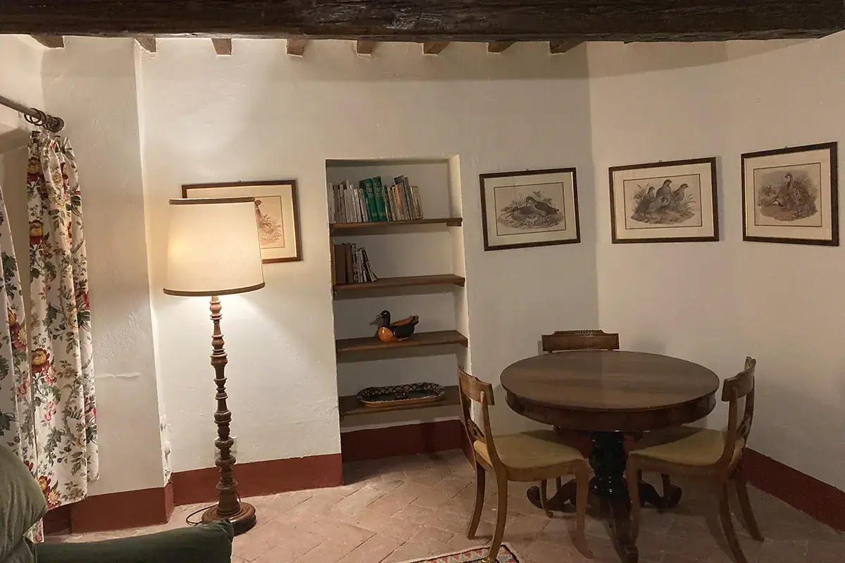 Dettaglio di una suite all'agriturismo Cavezzone Gita in campagna o cena romantica? All'agriturismo Cavazzone si possono fare tutte e due
