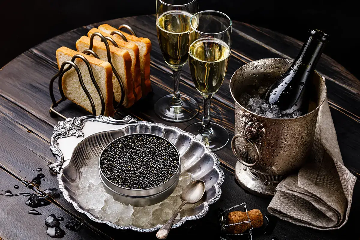 Sulle tavole delle feste non pu&ograve; mancare il caviale