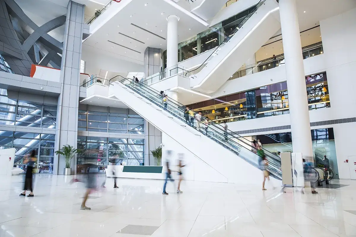 Centri commerciali: si chiude un anno positivo, ma il 2019 resta lontano