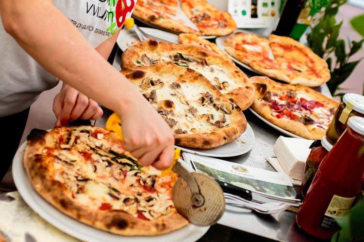(A Cecina Pizza Convivium 2019 Protagoniste le ricette di mare) (A Cecina Pizza Convivium 2019 Protagoniste le ricette di mare)