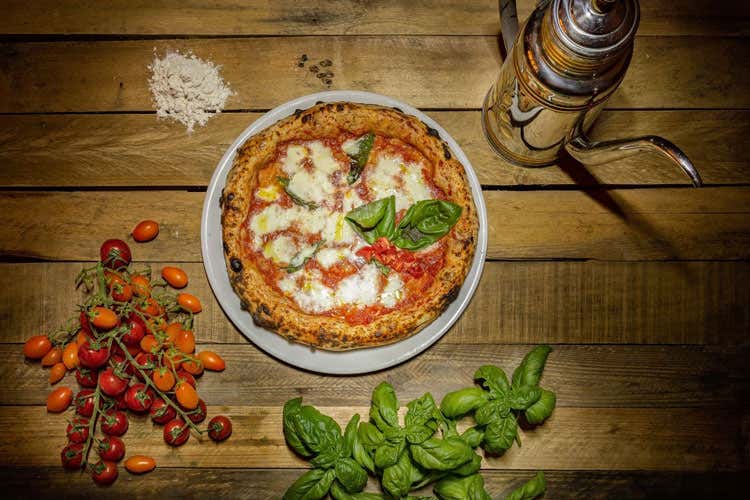 (A Cecina Pizza Convivium 2019 Protagoniste le ricette di mare) (A Cecina Pizza Convivium 2019 Protagoniste le ricette di mare)